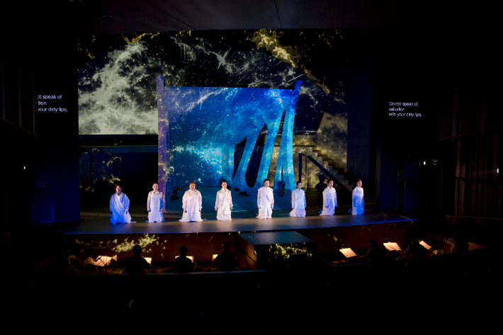 국립창극단 '트로이의 여인들' 공연 장면. 주영한국문화원 제공 