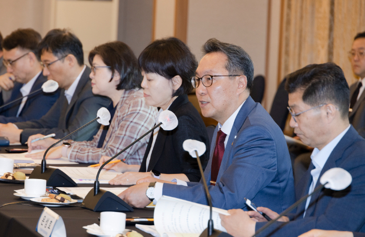 보건복지부 박민수 제2차관이 9일 서울 프레스센터에서 열린 제2차 보건의료데이터 정책심의위원회에서 발언하고 있다. 복지부 제공