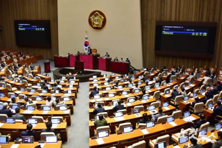 윤관석·이성만 의원 체포동의안 부결