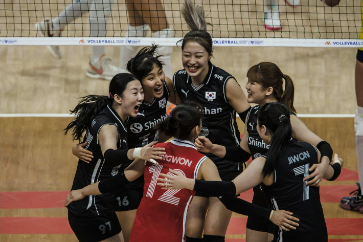 한국 여자 배구 대표팀. 국제배구연맹 홈페이지 캡처