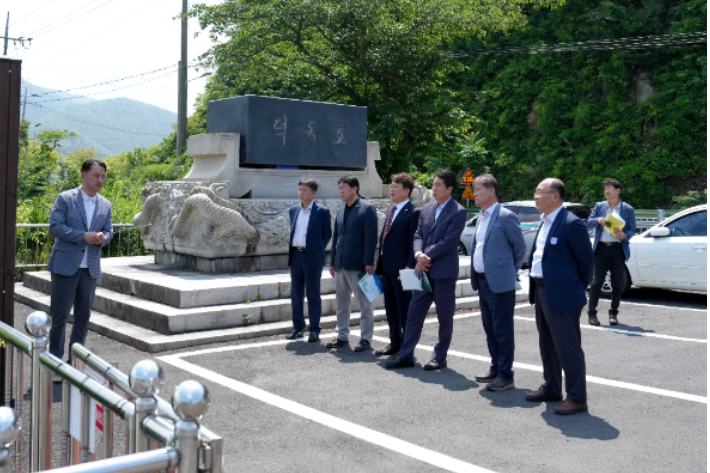 경주시의회 경제산업위원회가 현장을 점검하고 있다. 경주시의회 제공