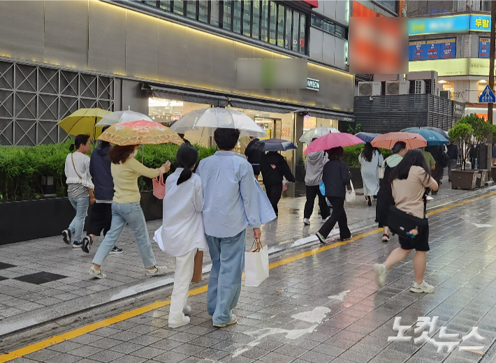 비오는 부산진구 서면 일대. 정혜린 기자