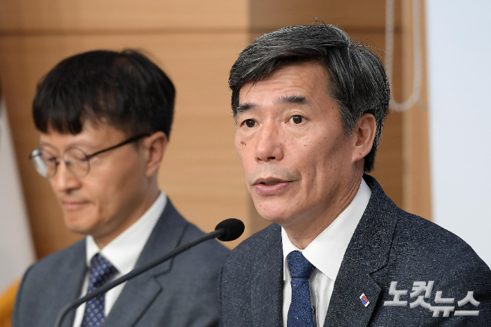 박구연 국무1차장이 15일 정부서울청사에서 후쿠시마 제1원자력발전소 오염수 방류 관련 상황을 발표하고 있다. 박종민 기자