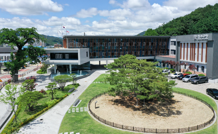 장수군청 전경. 장수군 제공