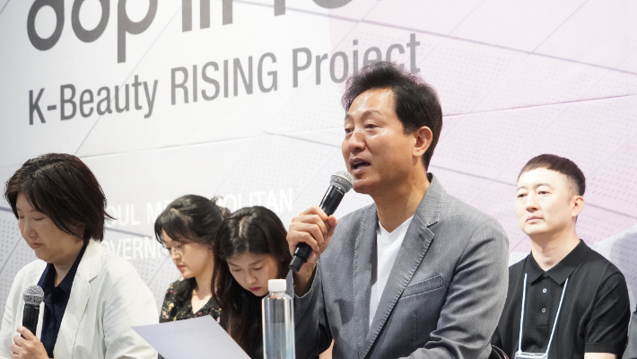 서울시와 이베이 재팬이 27일 업무협약을 맺은 가운데 오세훈 서울시장이 인삿말을 하고 있다. 서울시 제공 