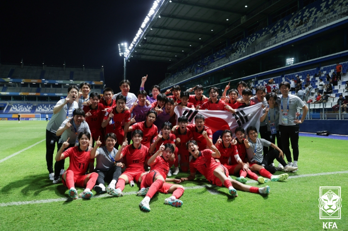 U-17 아시안컵 결승에 진출한 한국 U-17 축구 대표팀. 대한축구협회