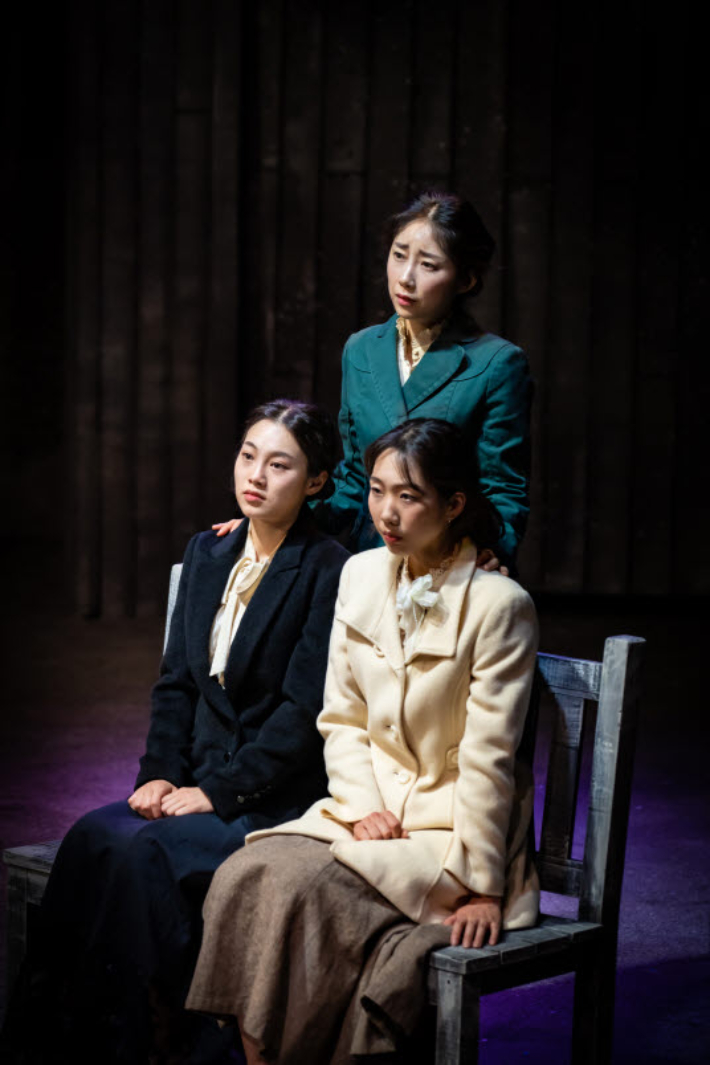 연극 '세 자매' . 극연구집단 시나위 제공 