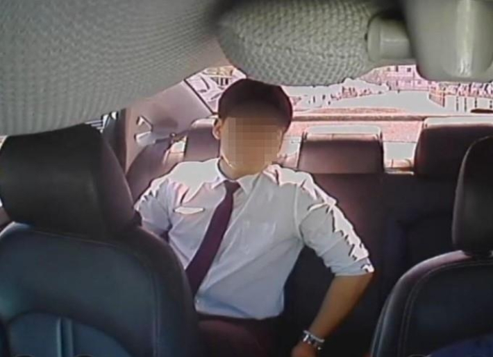 택시요금을 지불하지 않고 달아난 남성이 찍힌 택시 블랙박스 영상. 연합뉴스
