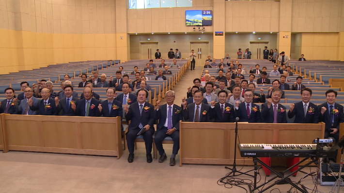 예장 합동 대구·경북장로회연합회는 인도 레디언트 라이프교회 건축 및 쉐마학교 부지 구입을 위한 선교대회를 대명교회에서 열었다.