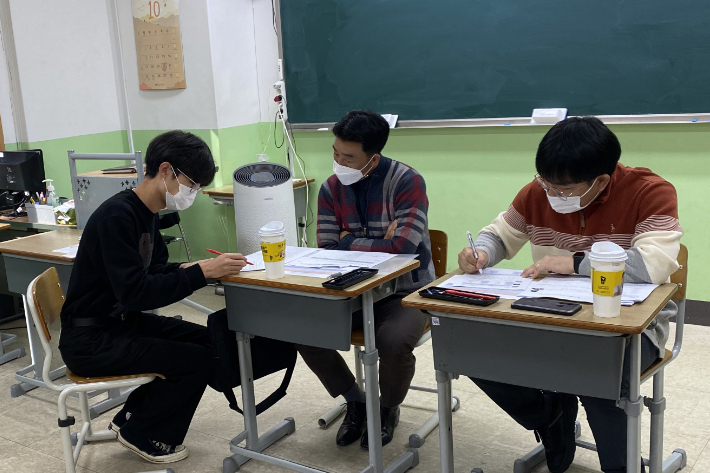 지난해 화천군과 화천교육지원청이 시범 운영한 대입 및 진로진학 컨설팅. 화천군 제공