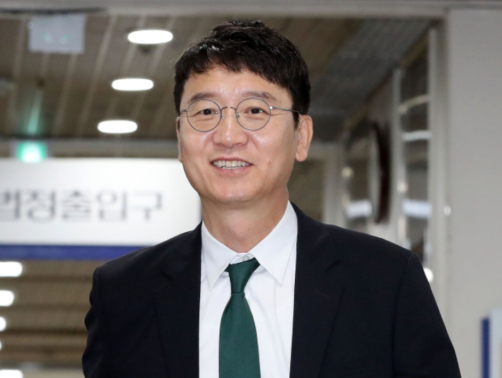 이른바 '고발사주 의혹'과 관련해 고발장을 검찰에서 받은 것으로 지목된 김웅 국민의힘 의원. 연합뉴스 