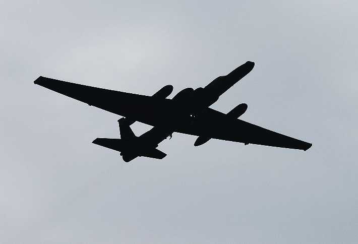 11일 오전 경기도 평택시 주한미공군 오산기지에서 U-2S 고공정찰기가 이륙하고 있다.