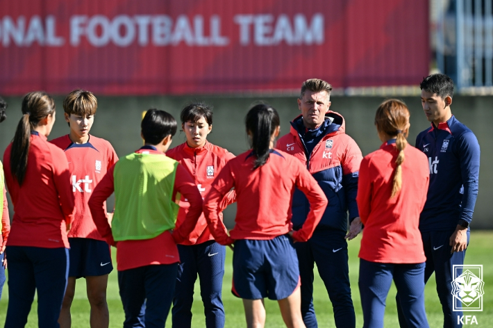 호주 현지에서 훈련 중인 한국 여자 축구 대표팀. 대한축구협회