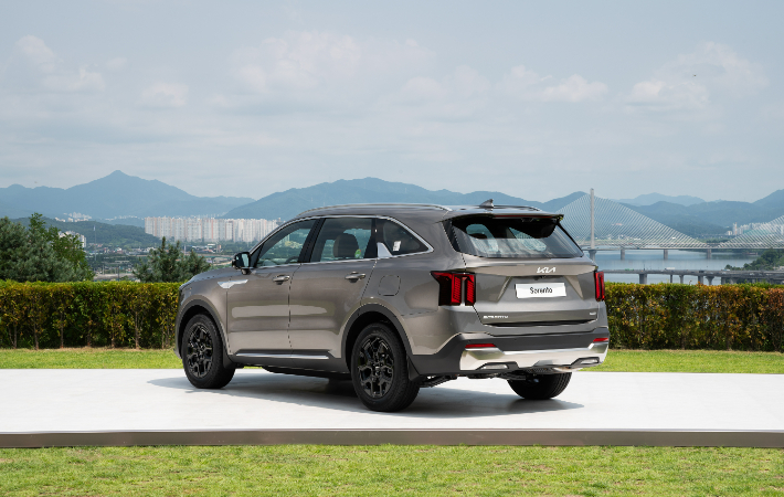4세대 쏘렌토의 상품성 개선 모델 '더 뉴 쏘렌토'. 기아 제공