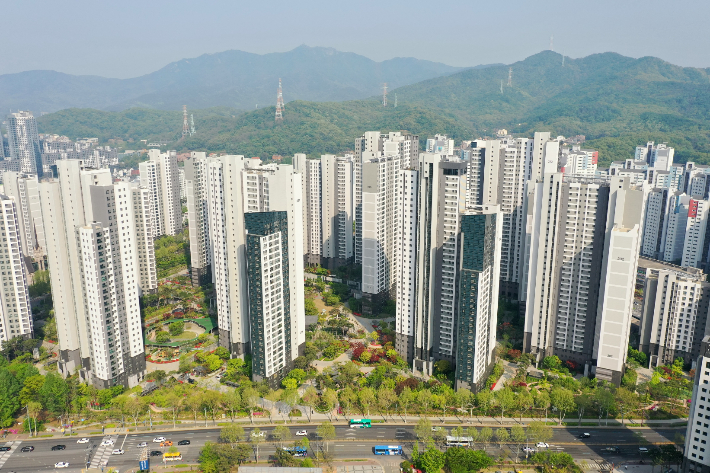 경기도 과천시 내 아파트 단지 모습. 과천시청 제공