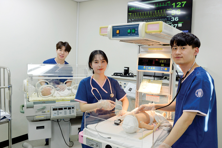 간호학과 실습. 가야대학교 제공