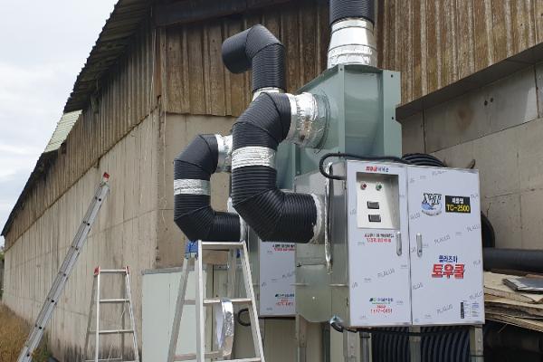 플라즈마 기술을 활용한 악취제거장비 설치 모습. 정우남 대표 제공