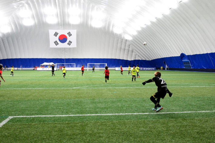 스마트에어돔에서 열린 축구경기 모습. 경주시 제공