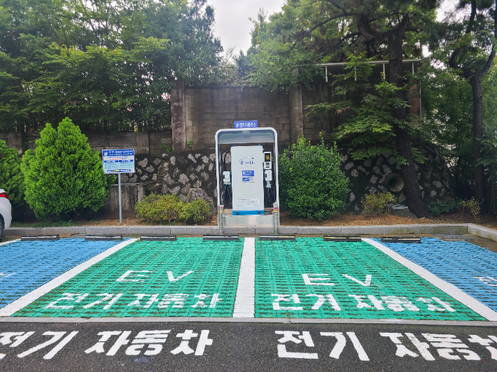 급속 충전시설. 경남도청 제공 