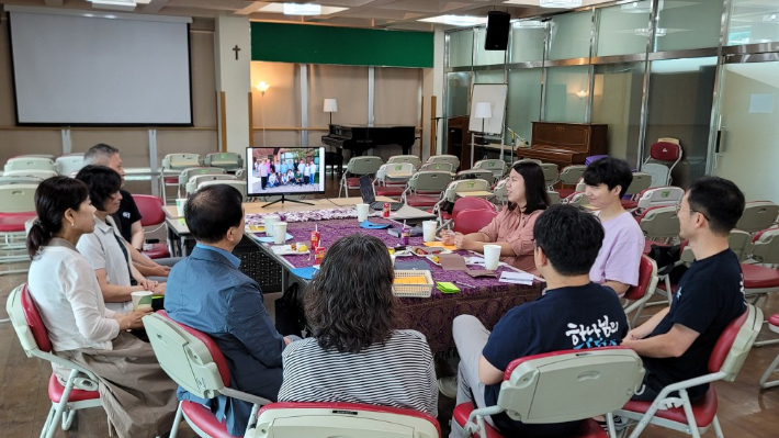 GBT성경번역선교회 포항지부는 2일 한동대학교에서 'Cafe GBT포항'을 개최했다. GBT포항지부 제공