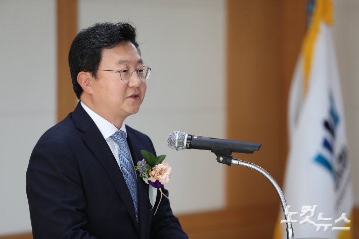 정진우 신임 춘천지방검찰청장이 7일 취임식을 갖고 공식 업무를 시작했다. 구본호 기자
