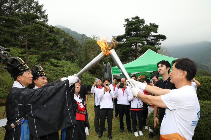 2023 충청남도민체육대회 성화 채화 장면. 금산군 제공