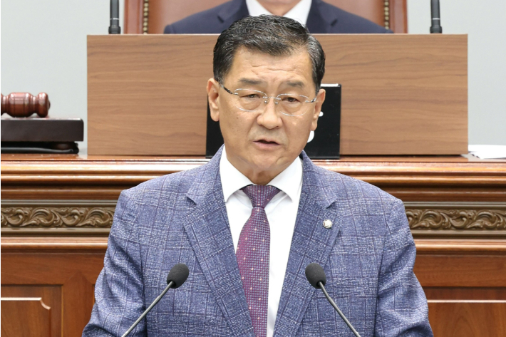 김우진 창원시의원. 창원시의회 제공