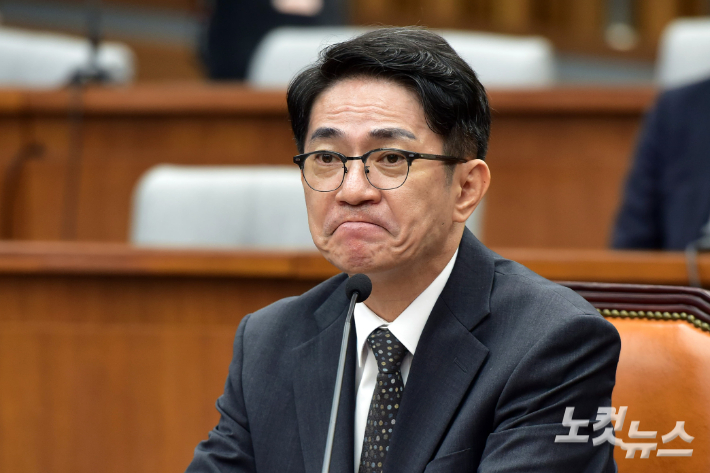 이균용 대법원장 후보자가 지난 19일 서울 여의도 국회에서 열린 인사청문회에서 의원 질의를 받고 있다. 윤창원 기자