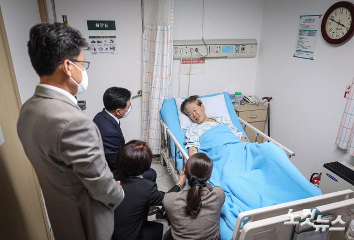 대화하는 이재명 대표-진교훈 강서구청장 후보