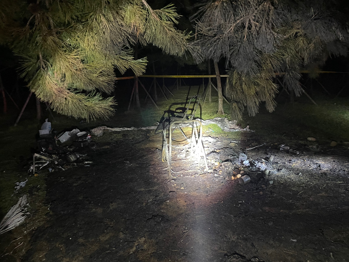 화재로 인해 불에 탄 텐트 모습. 경북소방본부 제공