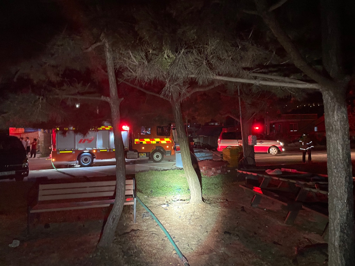 화재 진화를 위해 출동한 소방차 모습. 경북소방본부 제공 