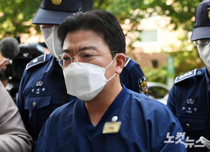 SG증권발 무더기 폭락사태의 핵심 인물로 지목된 H투자자문사 라덕연 대표. 황진환 기자