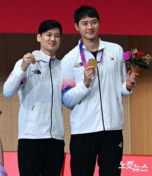 금은메달 동시 획득한 펜싱 남자 사브르