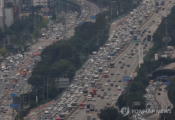 '모처럼 분주한 한가위'…충북서도 이른 귀경전쟁 '몸살'