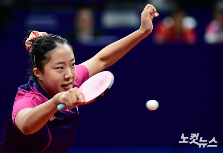 신유빈, 단식 동메달 확보