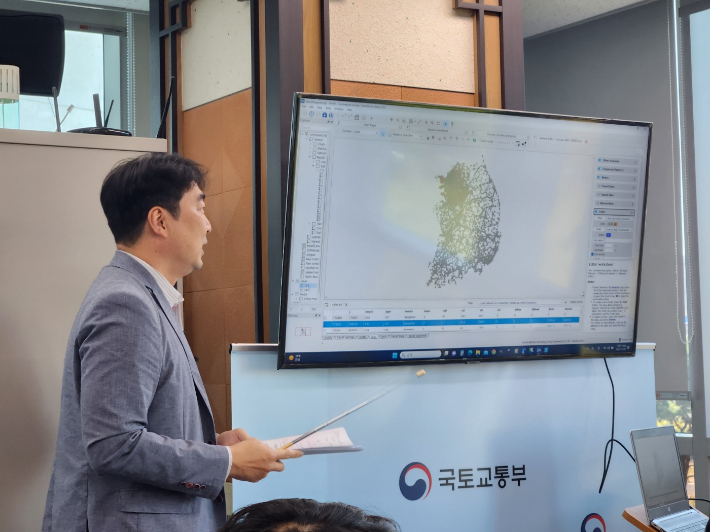 교통예측·분석 시연하는 경동엔지니어링 박상훈 이사. 연합뉴스