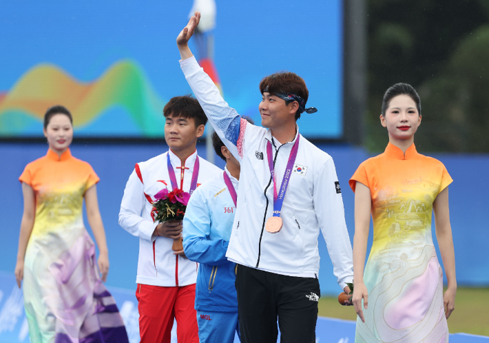 리커브 남자 개인 동메달을 획득한 이우석. 연합뉴스