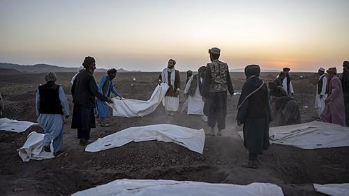 아프간 강진 사망자들. 연합뉴스 