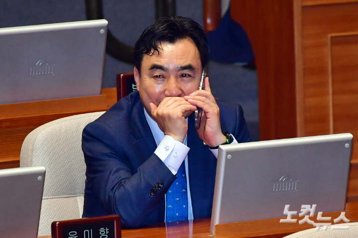 '돈봉투' 의혹 윤관석, 사실상 무죄 주장…보석도 요구