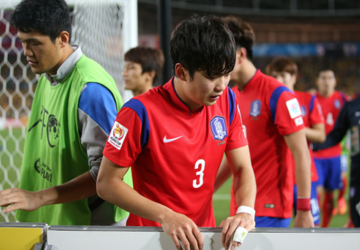 2015 호주 아시안컵 당시 결승전이 끝나고 눈물을 흘리는 김진수. 연합뉴스