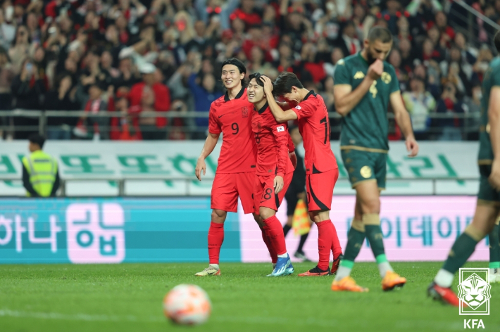 이강인 멀티골에 환호. 대한축구협회