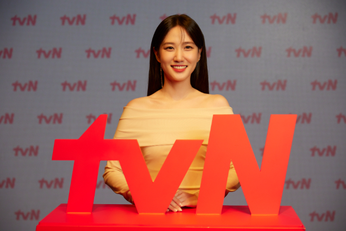 tvN 새 토일드라마 '무인도의 디바'에서 서목하 역을 맡은 배우 박은빈. tvN 제공
