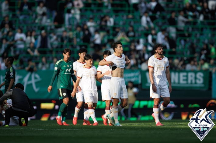 전북과 무승부를 거둔 포항. 한국프로축구연맹