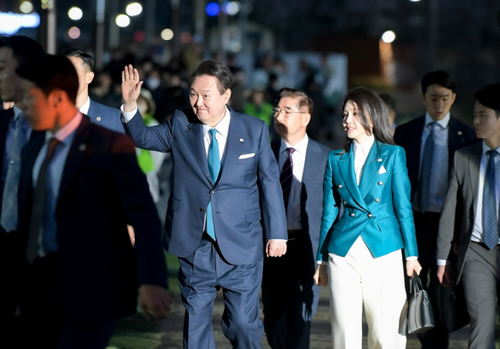 4월 1일 순천 정원박람회 개막식에 참석한 윤석열 대통령과 김건희 여사. 순천시 제공  