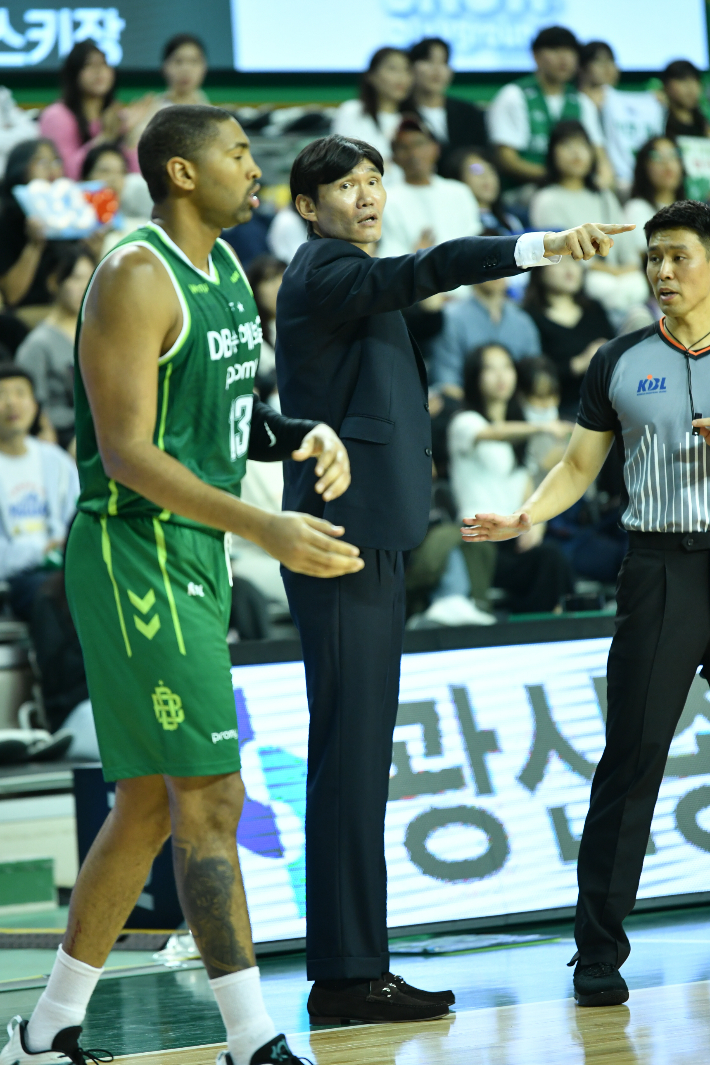 디드릭 로슨과 김주성 감독. KBL