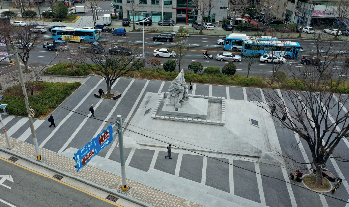 부산 동구 윤흥신 장군 동상. 부산 동구청 제공