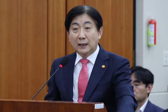 예산안 설명하는 이동관 방통위원장. 연합뉴스