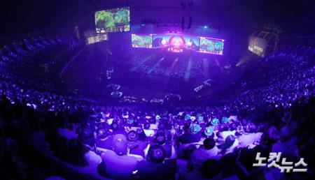 고척돔에 모인 전세계 LoL 팬들