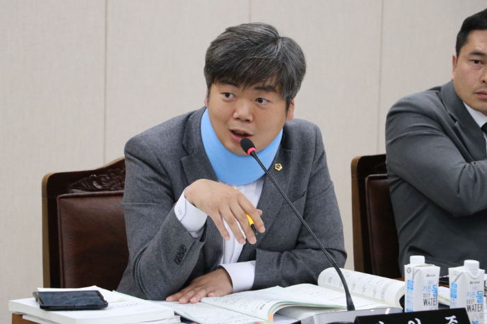 박원종 전남도의원(더불어민주당, 영광 1)이 지난 11월 21일 2024년 전남도 인구청년정책관실 소관 예산안에서 "전남도가 인구문제에 대응하기 위해서는 새로운 패러다임으로 전환이 필요하다"고 주장했다. 전남도의회 제공