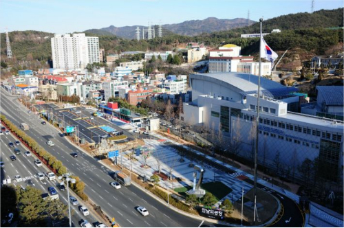 부산문학관 건립 부지로 결정된 금정구 만남의광장. 부산시 제공